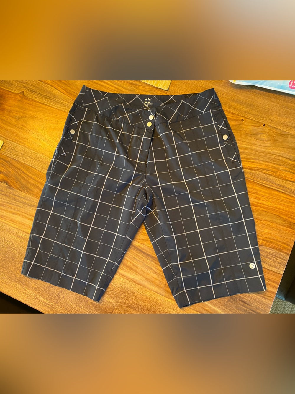 Women’s Navy Windowpane Golf Shorts.  Size 8